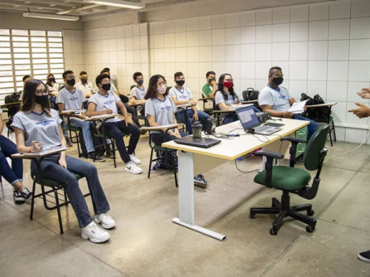 Novo Ensino Médio traz mudanças na formação dos estudantes. Foto: FIEC/Marília Camelo
