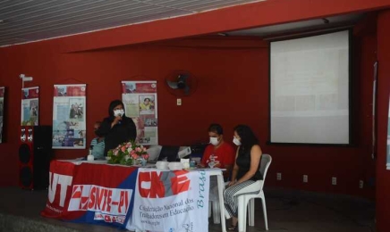 Sinte encerra Semana da Educação promovendo "Café com Paulo Freire"